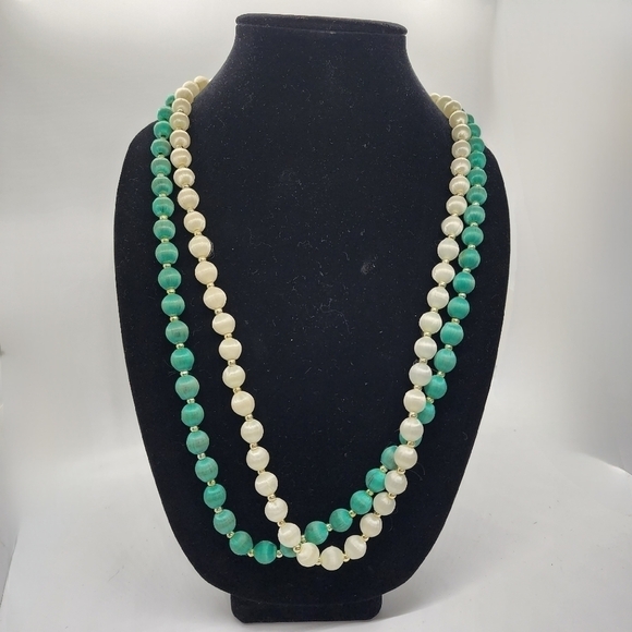 Vintage lot of 2 silk wrapped bead necklaces cream & Turquoise over the head - Picture 5 of 12